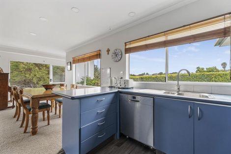 Photo of property in 22 Vanderbilt Place, Welcome Bay, Tauranga, 3112