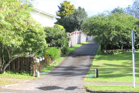 Photo of property in 1/25 Mirrabooka Avenue, Botany Downs, Auckland, 2010