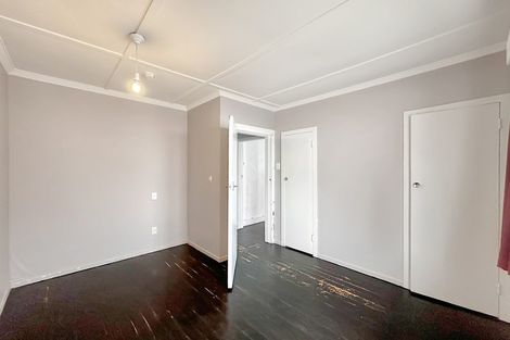 Photo of property in 42 Karaka Street, Castlecliff, Whanganui, 4501