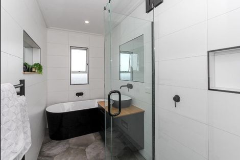 Photo of property in 65 Govett Avenue, Frankleigh Park, New Plymouth, 4310