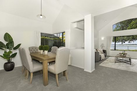 Photo of property in 82 Glenross Drive, Wattle Downs, Auckland, 2103