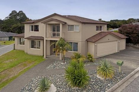 Photo of property in 24 George Deane Place, Greenhithe, Auckland, 0632