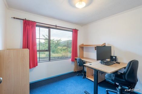 Photo of property in 115 Gemstone Drive, Birchville, Upper Hutt, 5018