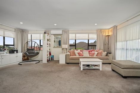 Photo of property in 15 Maddison Place, Welcome Bay, Tauranga, 3112