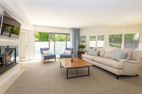 Photo of property in 2/124 Esplanade, Sumner, Christchurch, 8081