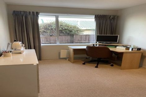 Photo of property in 52 Royal Park Drive, Parklands, Christchurch, 8083