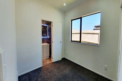 Photo of property in 46a Adams Road South, Pukekohe, 2120