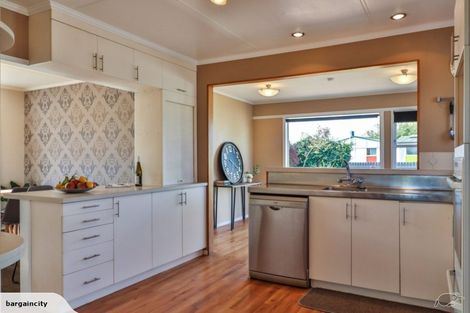 Photo of property in 9 Leslie Avenue, Cloverlea, Palmerston North, 4412