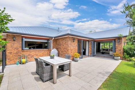 Photo of property in 51 Sapperton Drive, Henderson, Auckland, 0612