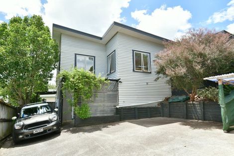 Photo of property in 2/596 Whangaparaoa Road, Stanmore Bay, Whangaparaoa, 0932