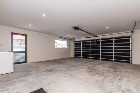 Photo of property in 40 Queen Street, Winton, 9720