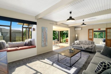 Photo of property in 6 Mark Place, Lynmore, Rotorua, 3010