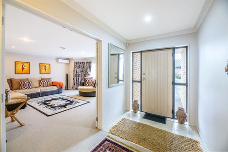 Photo of property in 39 Sapperton Drive, Henderson, Auckland, 0612