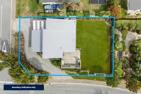 Photo of property in 2 Bell Street, Lake Hawea, Wanaka, 9382