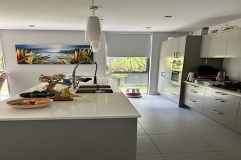 Photo of property in 7 Merani Street, Narrow Neck, Auckland, 0622