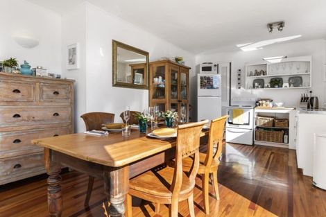 Photo of property in 8 Walnut Grove, Omokoroa, 3114