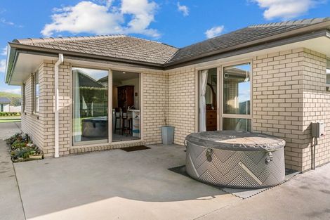 Photo of property in 4 Pipi Place, Baylys Beach, Dargaville, 0377