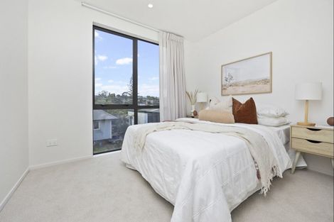 Photo of property in 37 Corunna Road, Milford, Auckland, 0620