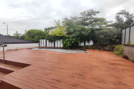 Photo of property in 2 King Richard Place, Browns Bay, Auckland, 0630