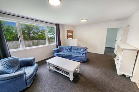 Photo of property in 2/5 Coates Grove, Silverstream, Upper Hutt, 5019