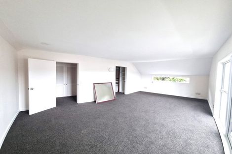 Photo of property in 11 Lawson Place, Mount Victoria, Wellington, 6011