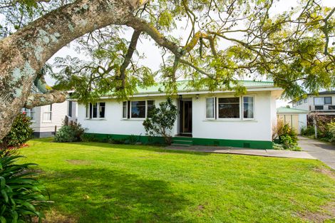 Photo of property in 215 Lytton Road, Elgin, Gisborne, 4010
