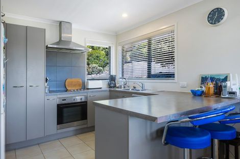 Photo of property in 4 Protea Drive, Cable Bay, 0420