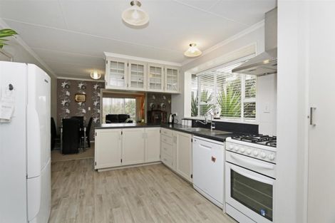 Photo of property in 5 Whitcombe Road, Opunake, 4616