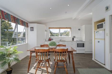 Photo of property in 20 Hardy Place, Cooks Beach, Whitianga, 3591