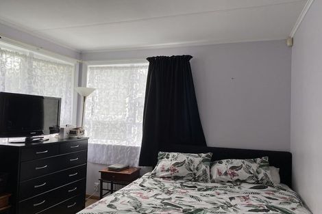 Photo of property in 31 Speargrass Grove, Timberlea, Upper Hutt, 5018