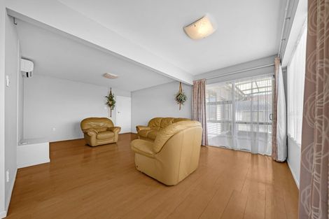 Photo of property in 1/261 Don Buck Road, Massey, Auckland, 0614