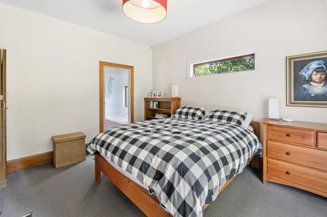 Photo of property in 6 Sandwich Road, Beckenham, Christchurch, 8023