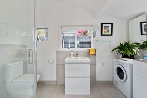 Photo of property in 1/10 Hart Road, Hauraki, Auckland, 0622