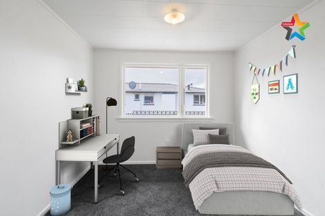 Photo of property in 15 Park Street, Winton, 9720