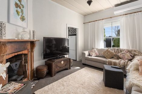 Photo of property in 45 View Road, Hikurangi, 0114