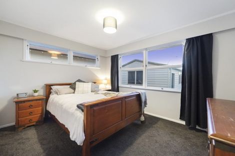 Photo of property in 18 Braid Road, St Andrews, Hamilton, 3200