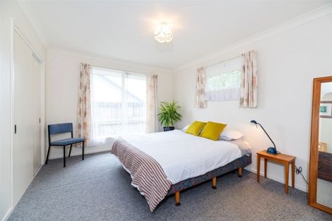 Photo of property in 17 Lasque Place, Glen Eden, Auckland, 0602