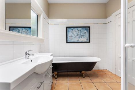 Photo of property in 108 Mays Road, St Albans, Christchurch, 8052