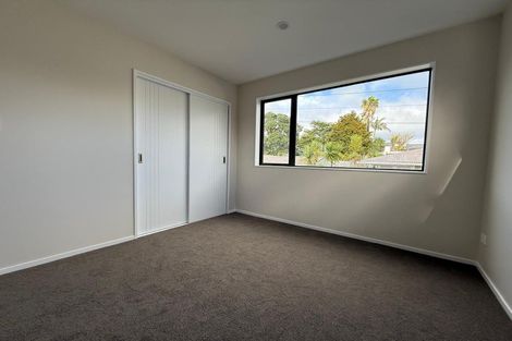 Photo of property in 16 Don Oliver Lane, Glen Eden, 0602