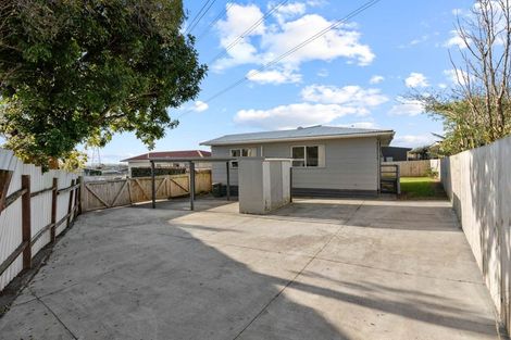 Photo of property in 2/20 Darnell Crescent, Clover Park, Auckland, 2019