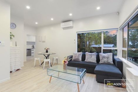 Photo of property in 74 Warner Park Avenue, Laingholm, Auckland, 0604