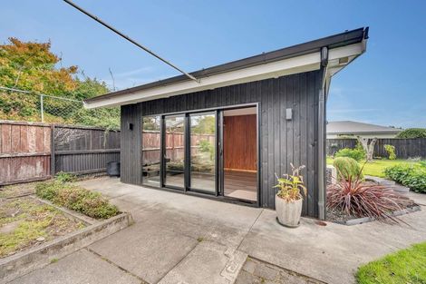 Photo of property in 42 Church Road, Taradale, Napier, 4112