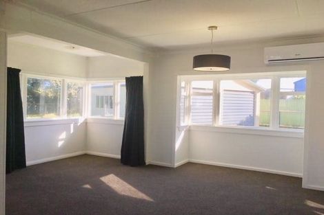 Photo of property in 19 Ashton Terrace, Castlecliff, Whanganui, 4501