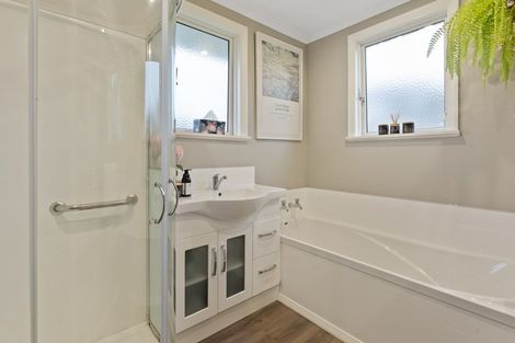 Photo of property in 4a Hood Avenue, Heretaunga, Upper Hutt, 5018