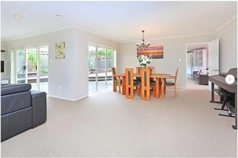 Photo of property in 22 Athenry Place, Dannemora, Auckland, 2016