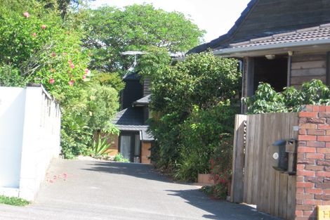 Photo of property in 1/38 Rothesay Bay Road, Rothesay Bay, Auckland, 0630