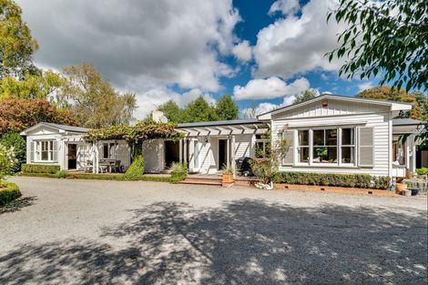 Photo of property in 32 Saint Andrews Road, Havelock North, 4130