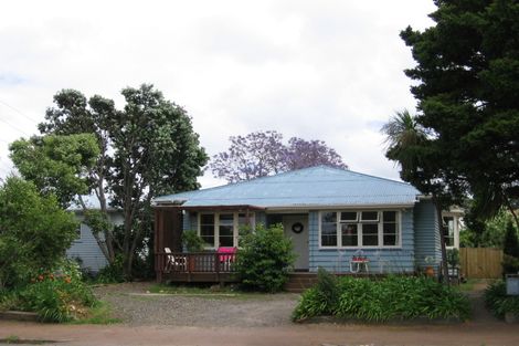 Photo of property in 434 Point Chevalier Road, Point Chevalier, Auckland, 1022
