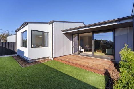 Photo of property in 2/36 Marriotts Road, North New Brighton, Christchurch, 8083