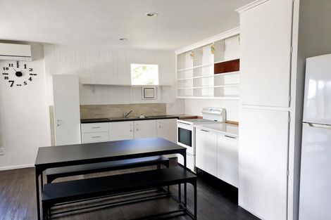 Photo of property in 211 Titirangi Road, Titirangi, Auckland, 0604